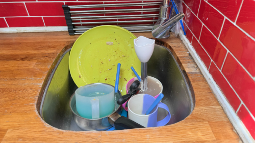 Como ahorrar agua fregando en una camper