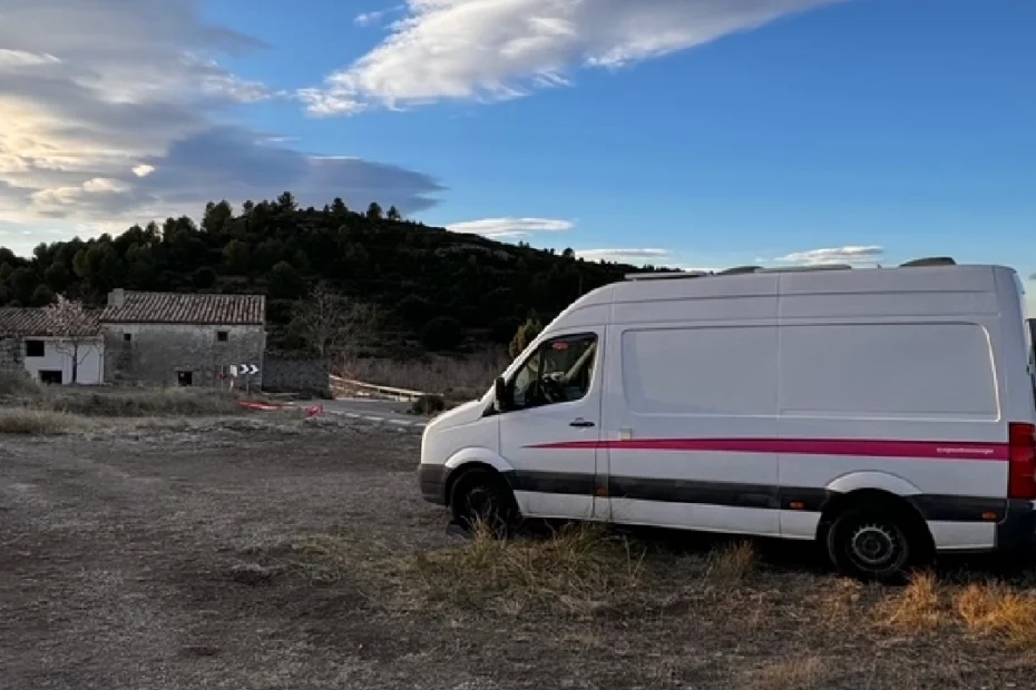 mi furgoneta en un paisaje rural